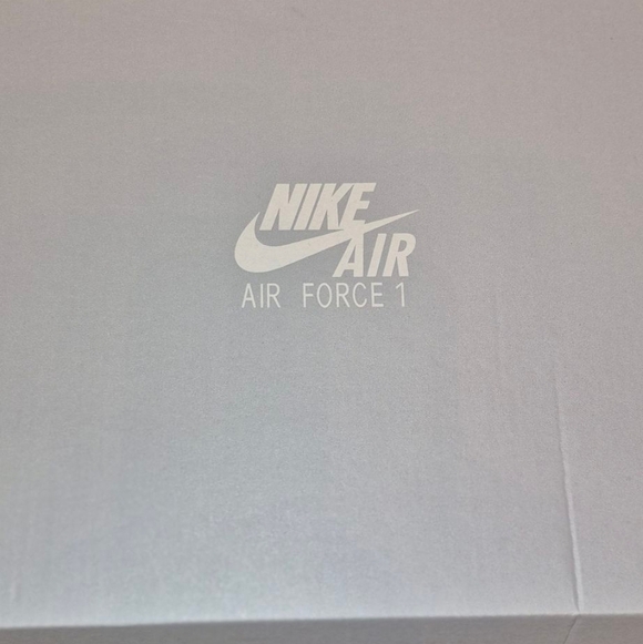 Men's Nike Air Force 1 Lace up Sneakers - Picture 11 of 14